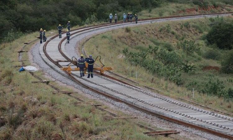 Governo leiloa trecho de ferrovia na Bahia nesta quinta