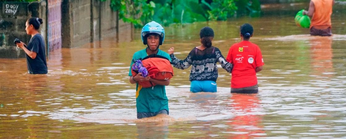 Indonésia procura mais de 70 desaparecidos nas cheias; 119 pessoas já morreram