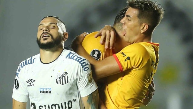 Santos estreia com derrota na fase de grupos da Libertadores