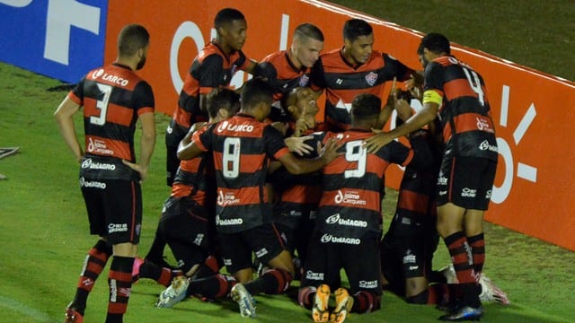 Vitória encara o Grêmio nas oitavas da Copa do Brasil