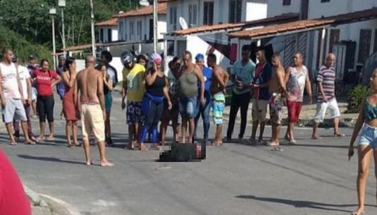 Adolescente é assassinado em via pública em Mata de São João