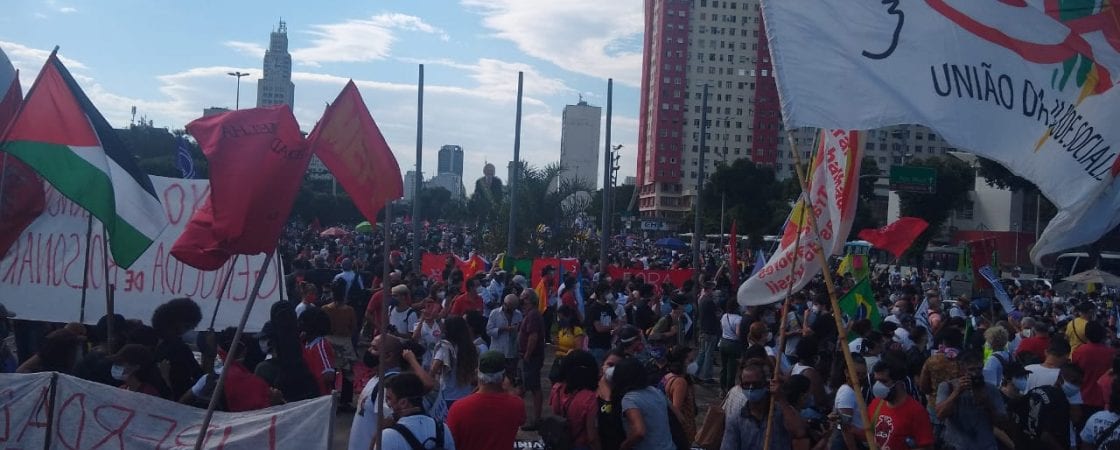 Atos contra Bolsonaro tomam conta do país neste sábado; manifestantes pedem vacina