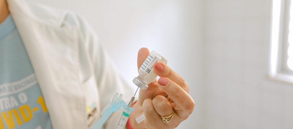 Camaçari: pessoas com 55 anos já podem receber vacina contra a covid
