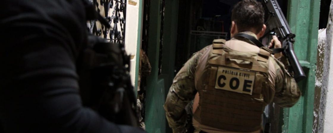 Operação de combate a organização criminosa prende quatro em Salvador