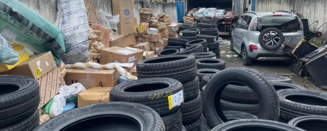 Carga de pneus avaliada em R$ 1 milhão é recuperada pela polícia em Salvador