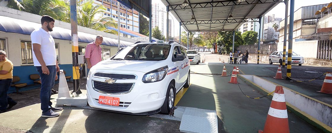 Salvador retoma vistorias de táxis, mototáxis e veículos de transporte escolar