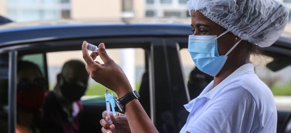 Salvador suspende a vacinação contra Covid-19