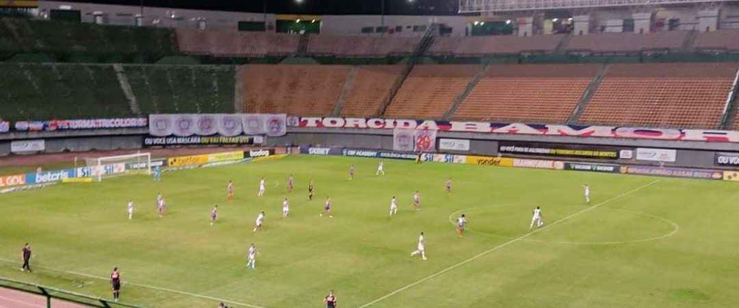 Bahia perde de virada para o Atlético-GO em Salvador