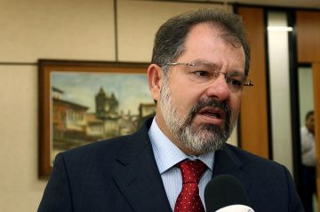 Marcelo Nilo diz que revelação de Eduardo Leite é jogada política ‘Por que não assumiu antes?’