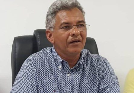 Prefeito Dinha tem audiências com ministros em Brasília em prol de recursos para Simões Filho
