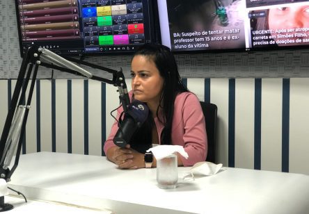 Veredora Débora Regis, aponta indícios de fraude em licitação para compra de tablets em Lauro de Freitas