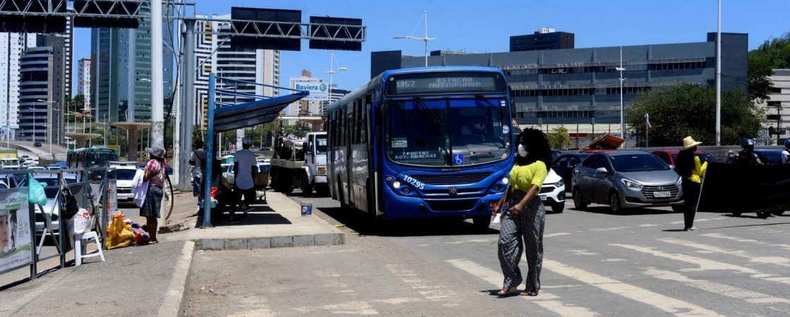 Obras do BRT interditam trecho da Av. ACM em Salvador