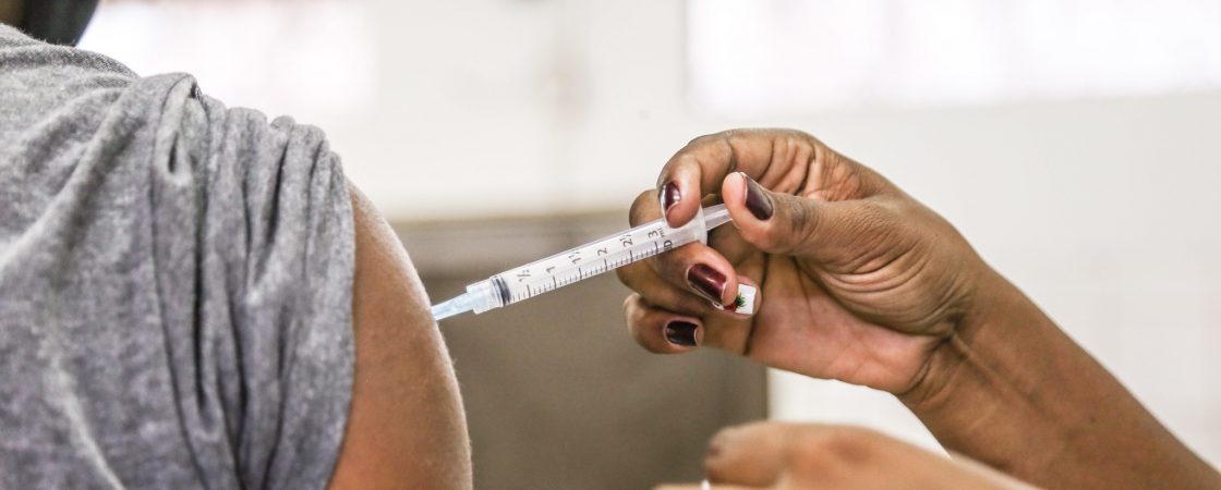 Simões Filho: Confira o cronograma de vacinação contra a Covid-19 desta semana