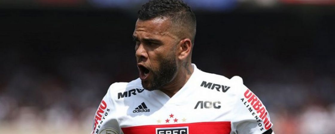São Paulo anuncia que Daniel Alves não joga mais pelo clube