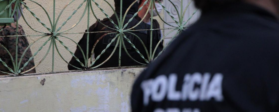 Homem acusado de dar socos e 14 facadas na companheira é localizado em Vera Cruz