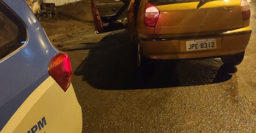 Motorista embriagado é preso após bater em viatura policial em Lauro de Freitas