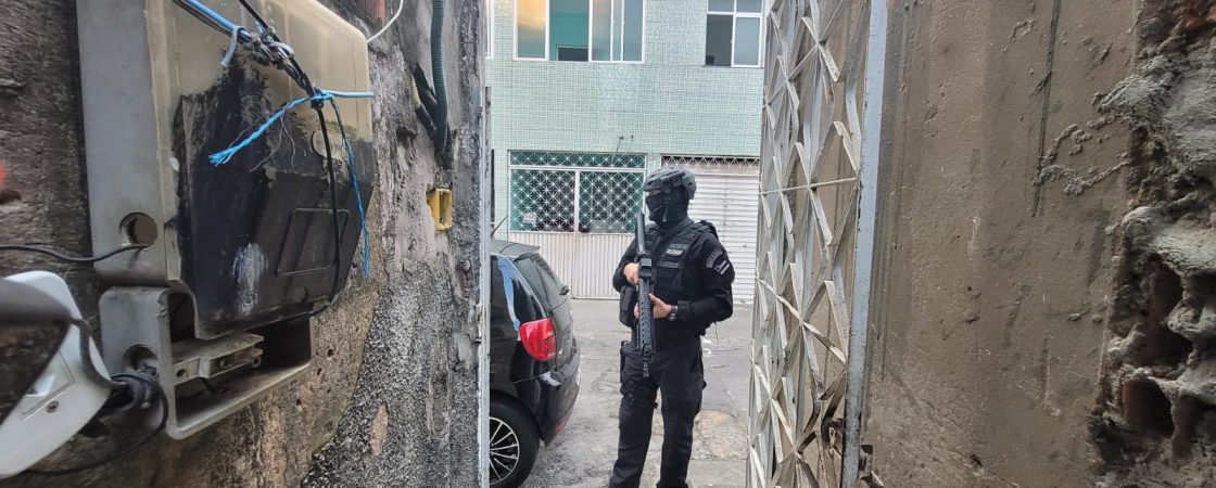 Polícia deflagra operação contra organizações criminosas em Salvador e Camaçari