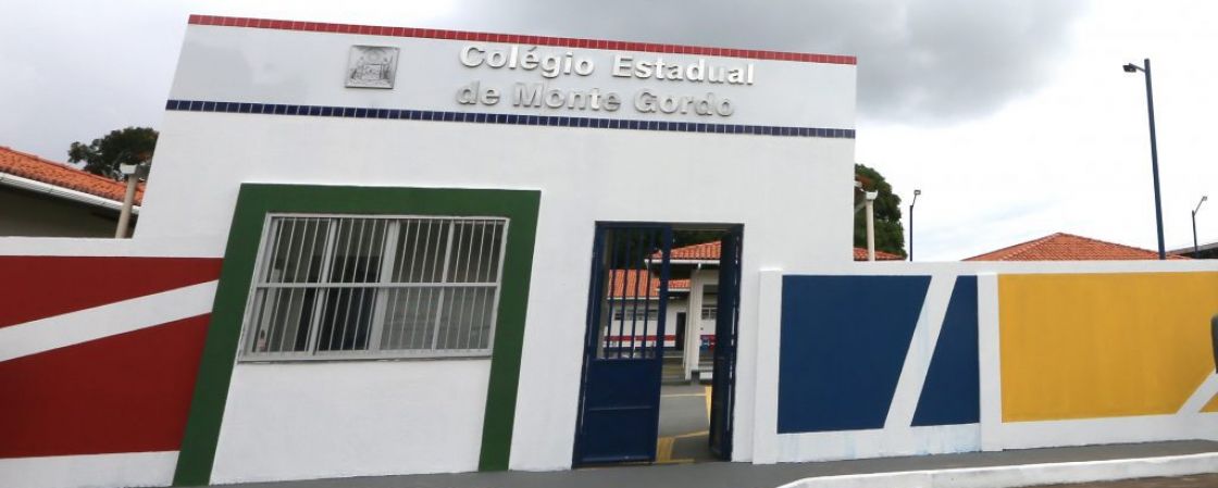 Rui Costa assina ampliação de duas escolas estaduais na Costa de Camaçari