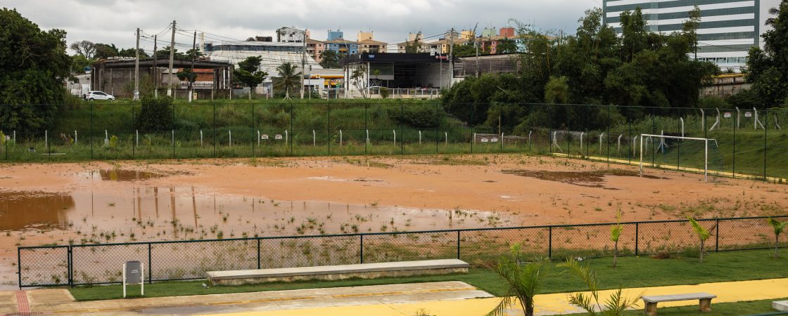 Defesa Civil de Lauro de Freitas alerta para alagamentos e deslizamentos em áreas de risco neste sábado (23)