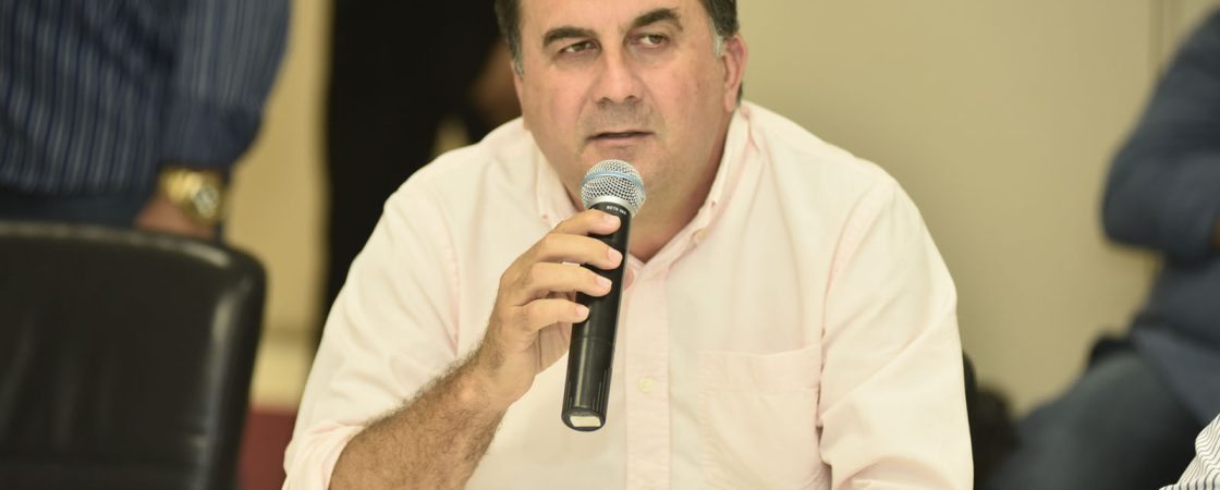 Fabio Mota assume interinamente a presidência do Vitória; Paulo Carneiro segue afastado