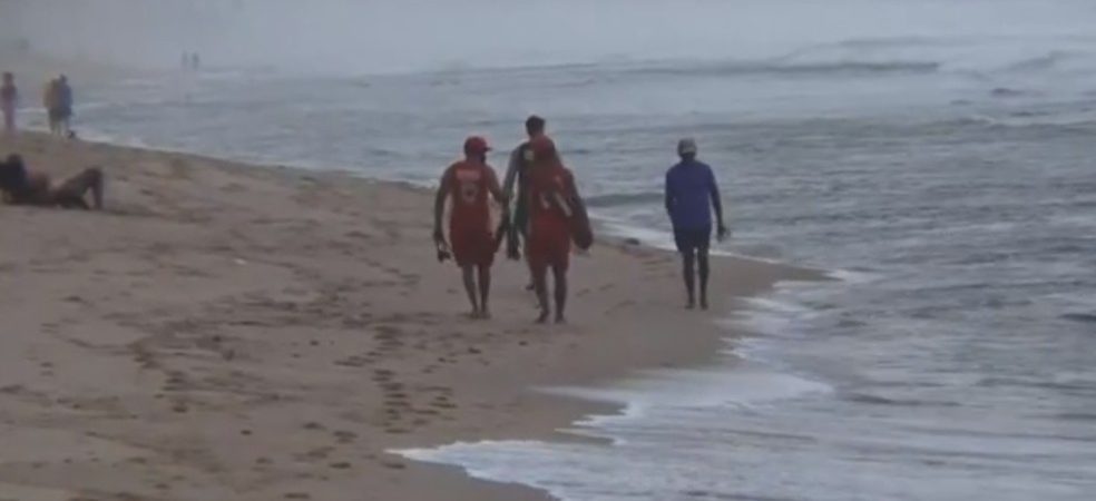 Encontrado corpo de homem que desapareceu após mergulhar em praia de Lauro de Freitas