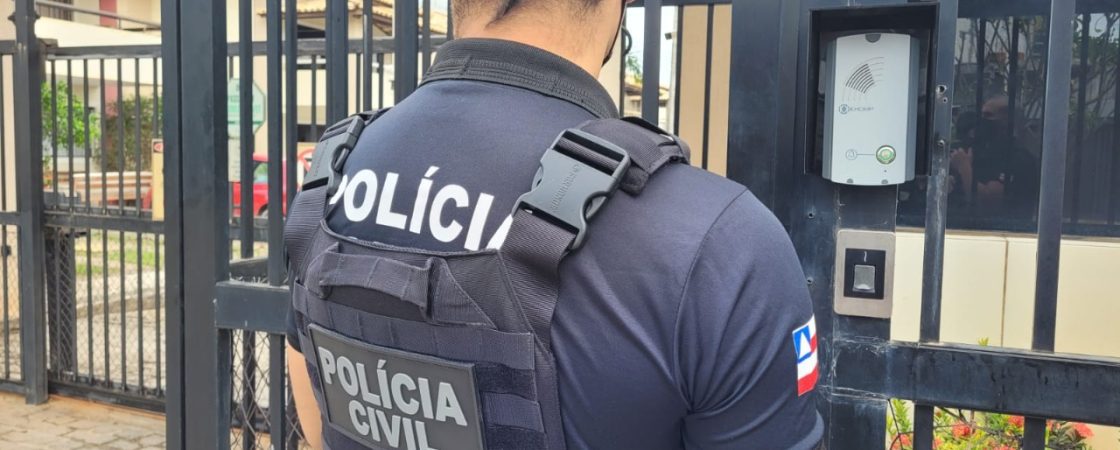 Homem é preso após invadir Câmara de Vereadores de Dias d’Ávila e ameaçar ex-mulher