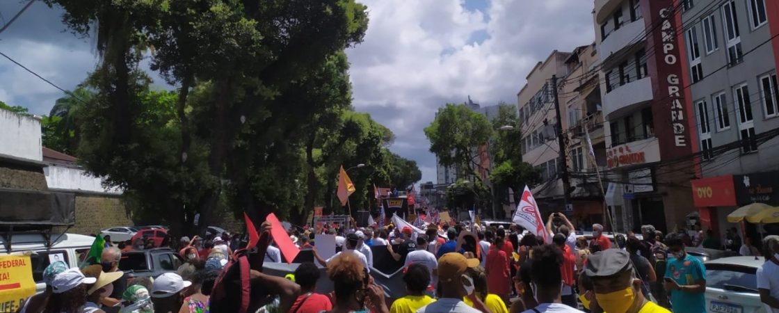 Manifestantes vão ao Campo Grande para pedir impeachment de Bolsonaro