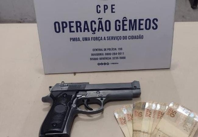 Dupla é presa após tentar assaltar ônibus com arma de brinquedo em Salvador