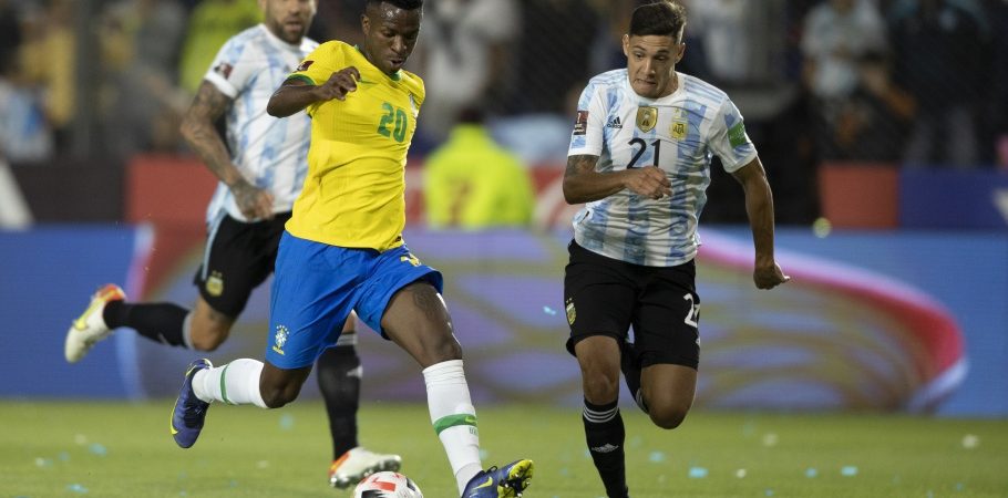 Brasil empata com a Argentina e mantém invencibilidade nas Eliminatórias da Copa do Mundo