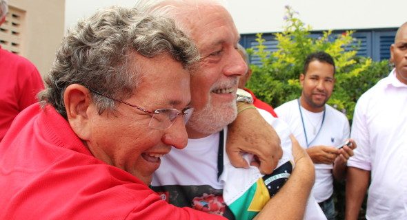 Jaques Wagner compara Caetano a Lula e diz que Ademar “desarrumou” o grupo em Camaçari