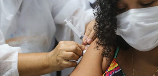 Salvador: Vacinação contra Covid-19 é suspensa