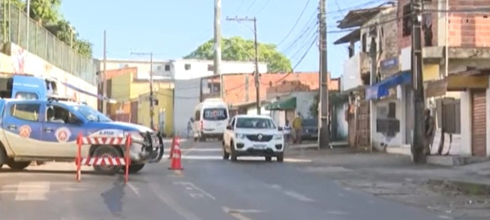 Bairro de Valéria fica sem ônibus após tiroteio e execução de garoto em matagal