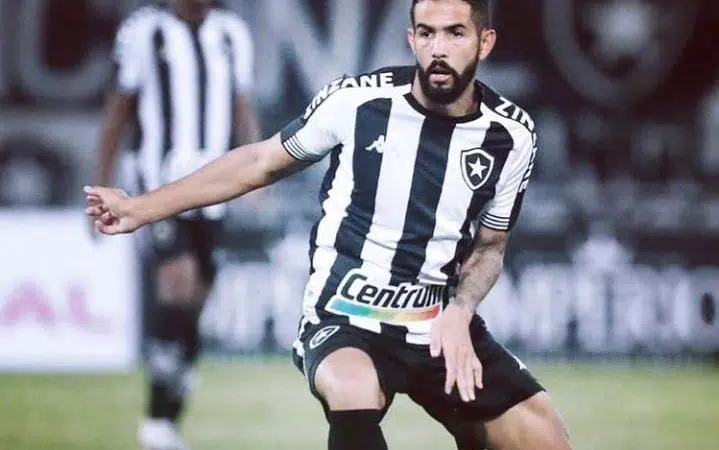 Bahia anuncia chegada de ex-Botafogo, mas contratação preocupa torcedores