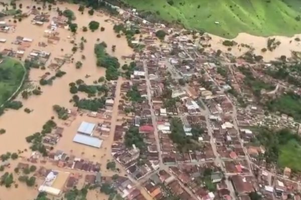 Afetados pelas chuvas chega a mais de 220 mil pessoas e 11 mortos na Bahia