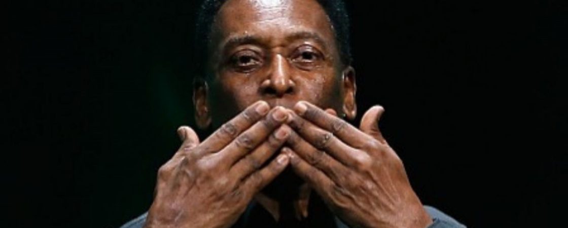 Fifa quer que todos os países membros batizem estádios com nome de Pelé