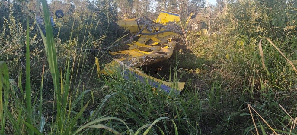 Avião agrícola cai no interior da Bahia; piloto morreu no local
