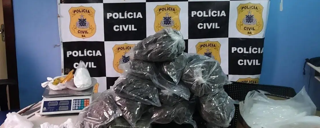 Salvador: Mulher é flagrada com  27 kg de maconha e centenas de comprimidos de ecstasy