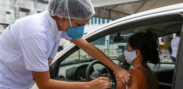 Salvador tem quase 30 mil pessoas que não se vacinaram contra Covid