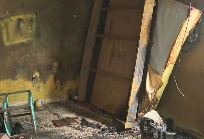 Criança de dois anos morre em incêndio após ser deixada sozinha em casa no interior da Bahia