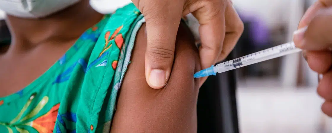 Ministério da Saúde autoriza cadastro para vacinar crianças a partir de 6 meses contra COVID-19