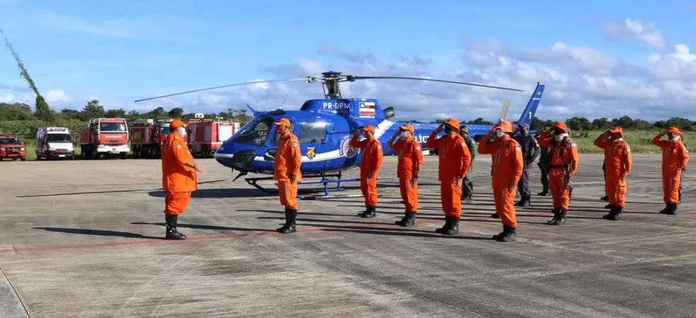 Governo da Bahia anuncia envio de bombeiros militares para auxiliar nas buscas em Petrópolis
