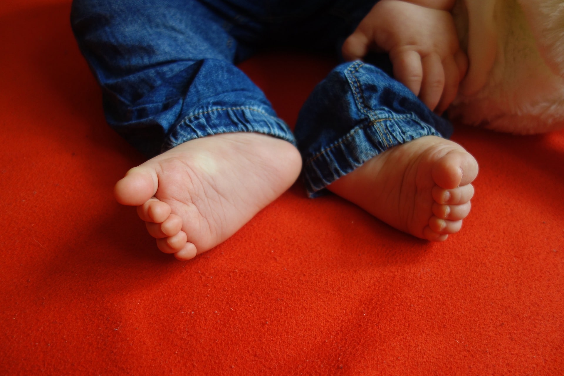 фото ног ребенка