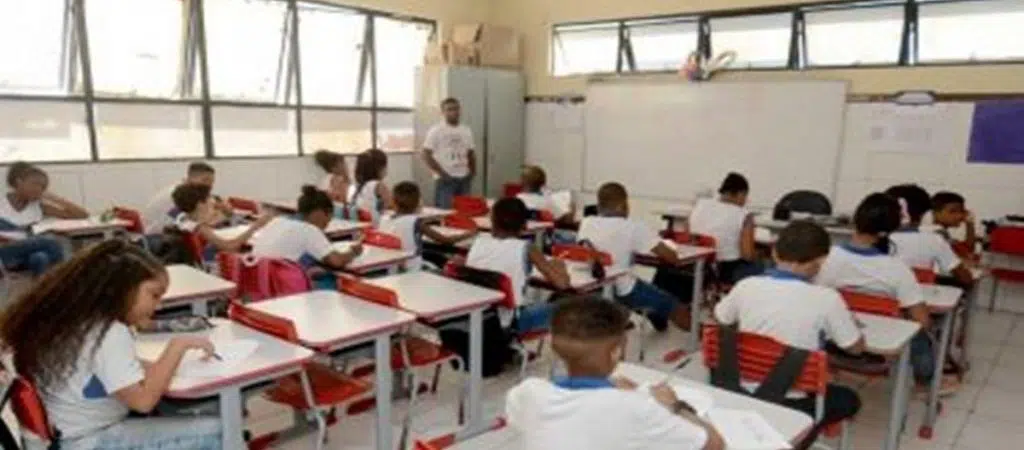 Salvador: Escolas municipais retornam com aulas 100% presenciais nesta quinta