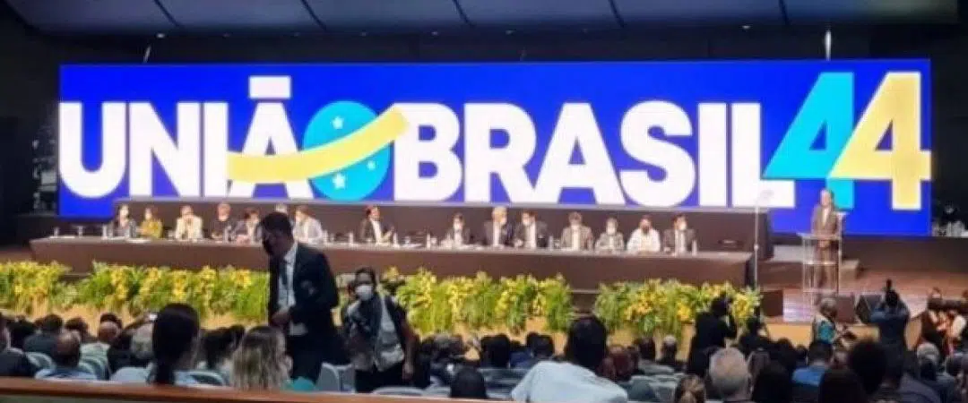 PP e União Brasil negociam fusão para formar “superbancada” na Câmara