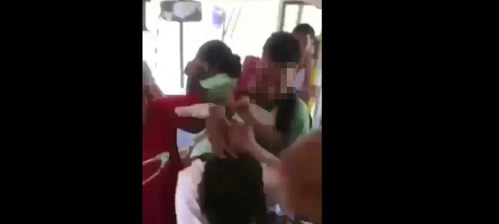 Camaçari: Mãe de adolescente espancado em ônibus diz que ele continua sendo ameaçado