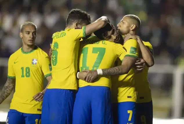 Fora do topo desde 2017, Brasil assume liderança do ranking da Fifa