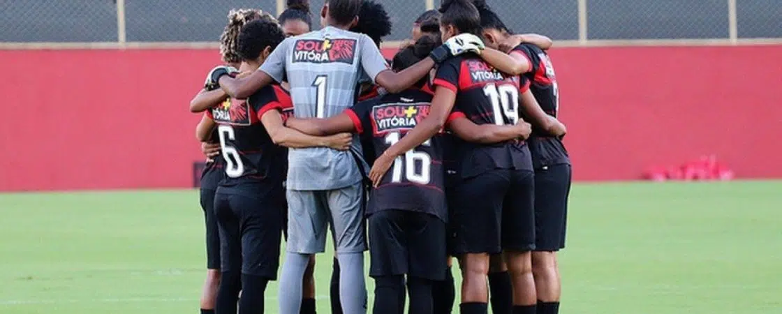 Time de futebol feminino encerra atividades; A falta de recursos motivo decisão