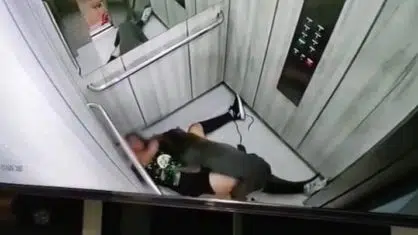 VÍDEO: Jovem é atacada pelo próprio Pitbull e se arrasta até elevador para pedir ajuda