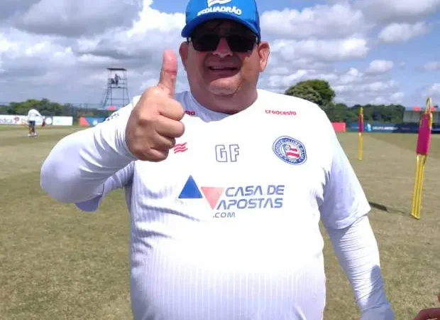 Após passar por exames em hospital, Guto Ferreira comanda treino: ‘Está tudo bem’