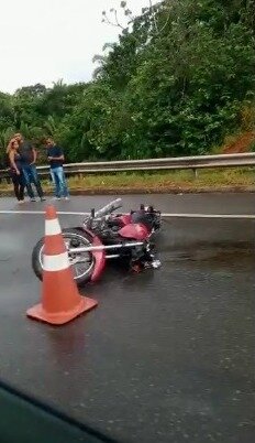 Via Parafuso registra grave acidente de moto